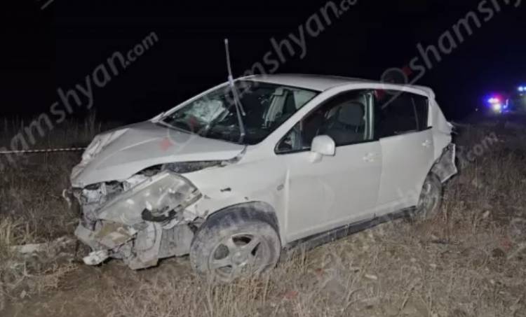 Վթար՝ Արագածոտնում․ Nissan Tiida-ն կիսակողաշրջված հայտնվել է ձորում․ վիրավորներ կան