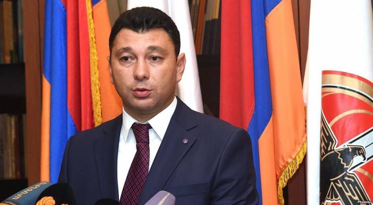 Հեռացնել նիկոլիզմը, հրաժարվել Ադրբեջանի հետ նվաստացման պայմանագիր կնքելուց ու կնքել ՌԴ-ի եւ Իրանի հետ ռազմական դաշինք