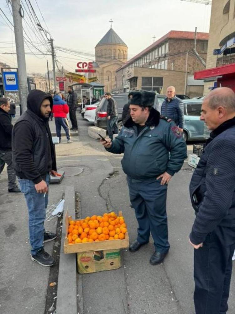 Ոստիկանները բացօթյա ապօրինի առևտրի կանխարգելման աշխատանքներ են իրականացրել Արաբկիրում