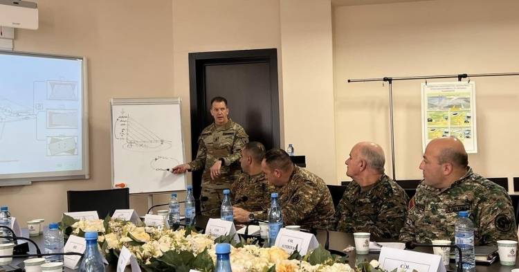 Հայաստան էր ժամանել ԱՄՆ Եվրոպական հրամանատարության գլխավոր սերժանտ-մայոր Ռոբերտ Աբերնեթին