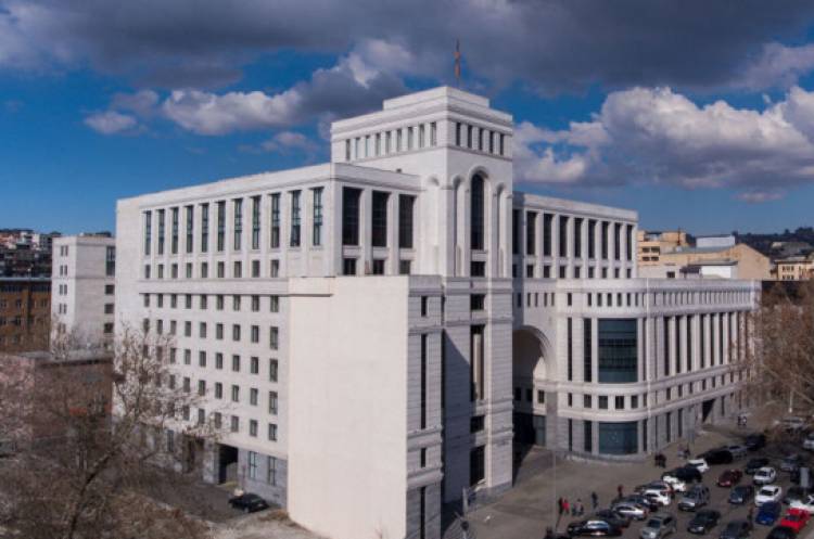 Հայ-ադրբեջանական սահմանից զորքերի հայելային դուրսբերման առաջարկը մնում է ուժի մեջ. ԱԳՆ