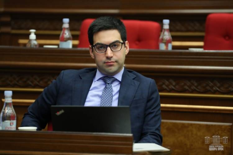 Խաղատների կտրուկ արգելքը կարող է ավելի վատ երևույթի հանգեցնել. Բադասյանը՝ նոր կարգավորումների մասին