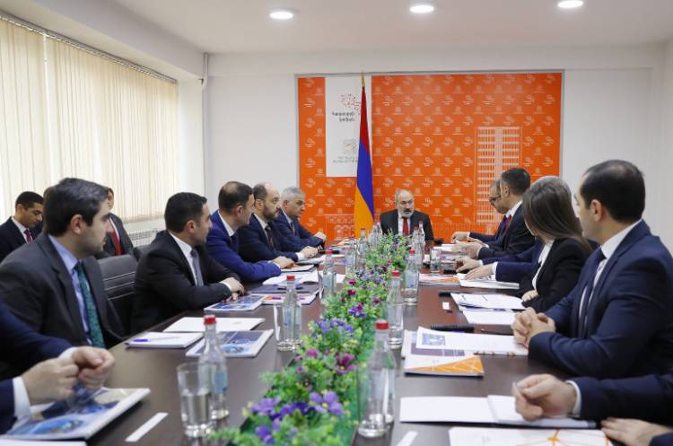 Փաշինյանն այցելել է Կադաստրի կոմիտե