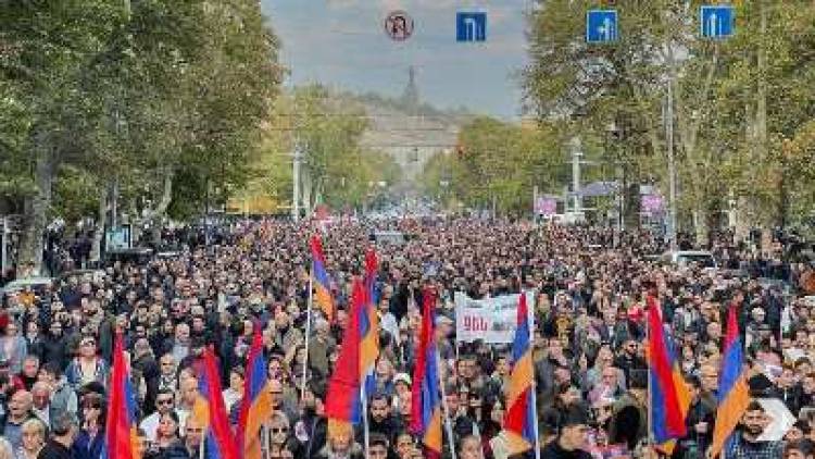 Ի՞նչ քաղաքական պրոցեսներ են սպասվում Երեւանի փողոցներում․ «Իրավունք»