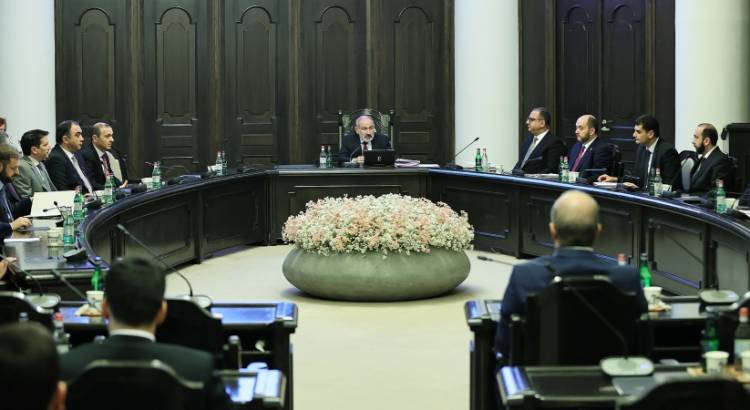 «Հոնքը շինելու տեղը...», ու՝ անընդհատ, ու՝ գրեթե ամեն ինչում. «Փաստ»