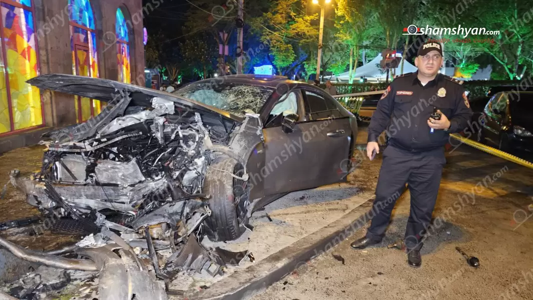 Երևանում բախվել են Mercedes-ն ու Opel-ը․ վերջինի շարժիչն էլ պոկվել ու շպրտվել է․ կա 4 վիրավոր