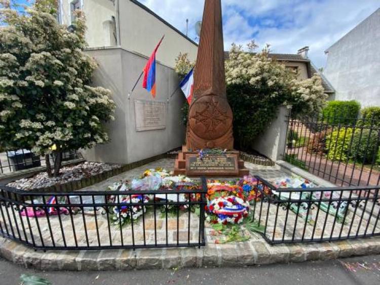 Փարիզամերձ Առնուվիլ քաղաքում ոգեկոչել են Ցեղասպանության անմեղ զոհերի հիշատակը