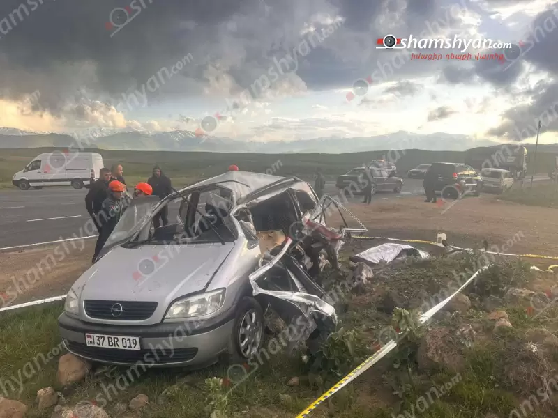 Սյունիքի մարզում բախվել են «Opel Zafira»-ն ու «KamAZ»-ը. կա 2 զոհ, 1 վիրավոր