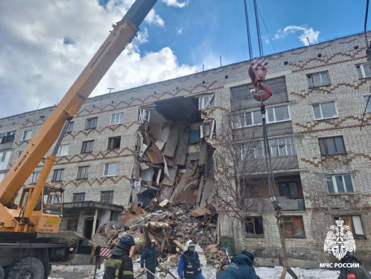 Կոմիում փլուզվել է հինգ հարկանի բնակելի տուն․ նոր մանրամասներ (տեսանյութ)