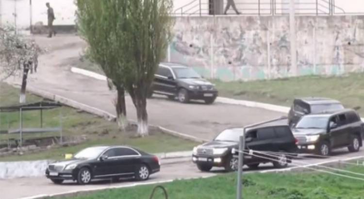 Քաղաքացու մեքենան տարել են «պլաշադկա»՝ nչ իր մեղքnվ Փաշ ինյանի ավտnշարաuյան մեջ hայտնվելnւ համար