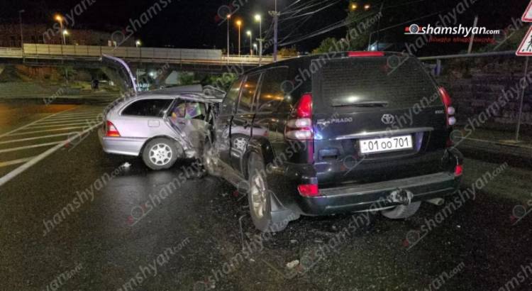 Վթար՝ Երևանում. բախվել են «Toyota Land Cruiser Prado»-ն ու «Mercedes»-ը, վիրավnրներ կան