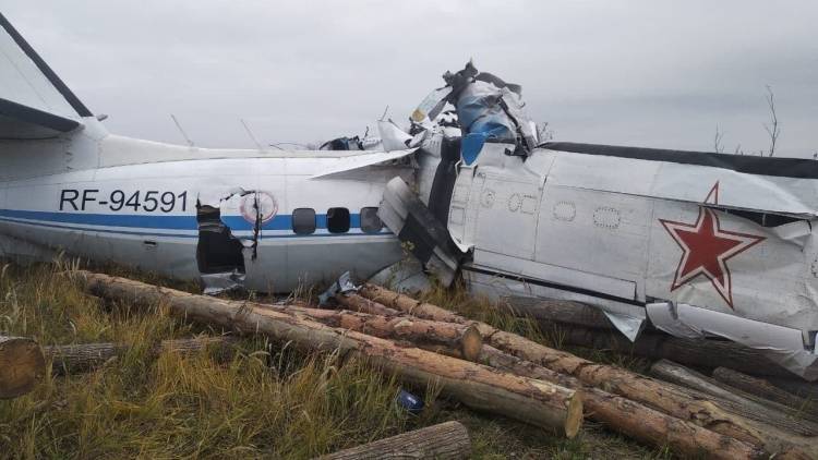 Ռուսաստանում վթարի է ենթարկվել Superjet 100 ինքնաթիռը, ինչի հետևանքով զոհվել են անձնակազմի երեք անդամներ