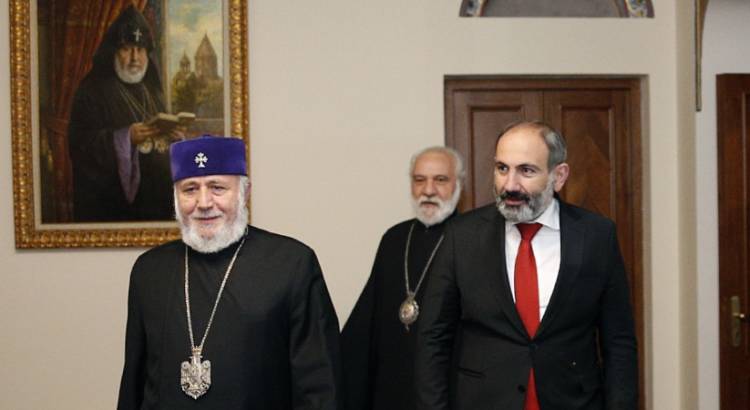 Նիկոլ Փաշինյանը չի՛ գնալու Մայր Աթոռի վերաօծմանը