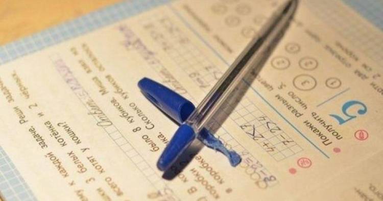 Դպրոցականների ծնողներին զգուշացրել են գրիչը ծամելու սովորության վատ հետեւանքների մասին