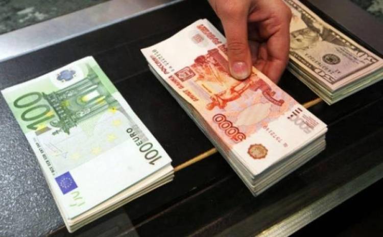 Դոլարն ու ռուբլին թանկացել են․ փոխարժեքն՝ այսօր