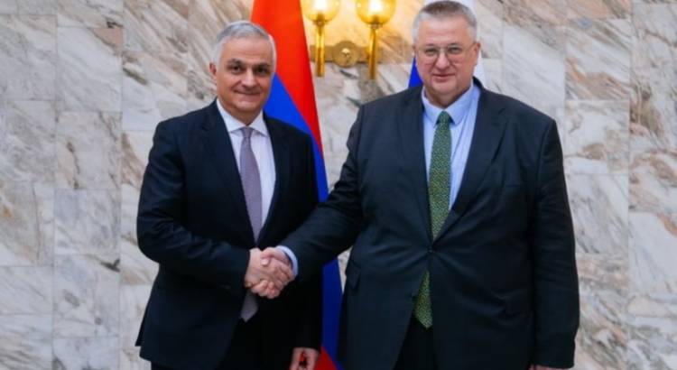 Եռակողմ հանձնաժողովի աշխատանքը չի դադարեցվել, սակայն ներկայումս «քնած» ռեժիմում է․ ՌԴ փոխվարչապետ