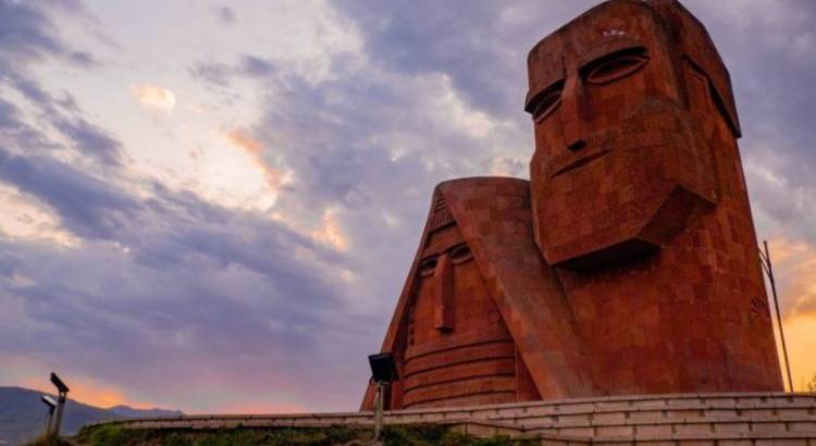 Մեծ հաղթանակի 80-րդ տարեդարձը կարևոր հանգրվան է՝ բարձրացնելու Արցախում հուշարձանների վանդալիզմի մասին