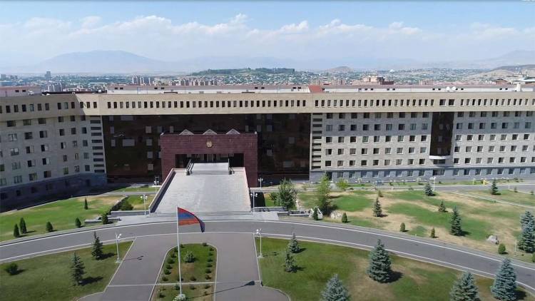 ՀՀ պաշտպանության նախարարությունն աշխատանքի է հրավիրում փիլիսոփաների