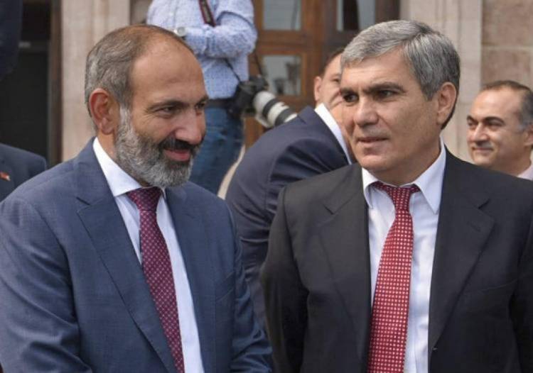 «Հանրապետությունը» շանտաժի է գնացել․«Հրապարակ» «Հանրապետությունը» շանտաժի է գնացել․«Հրապարակ»