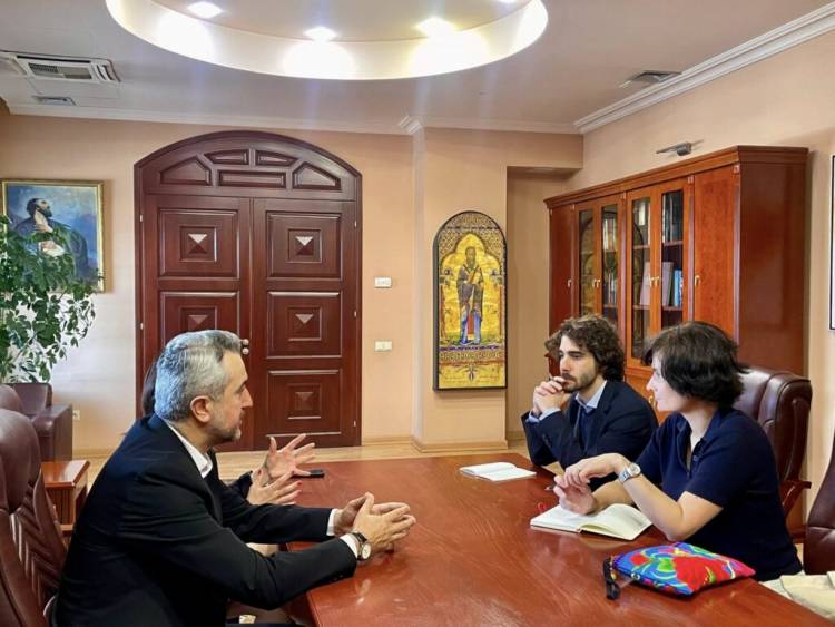 Ֆրանսիական պատվիրակության հետ Մատենադարանում համագործակցության հուշագիր է ստորագրվել