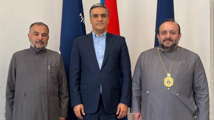 Սփյուռքի թեմերը մեծ կարևորություն ունեն մեր համազգային իրավունքների պաշտպանության հարցում. Արման Թաթոյան
