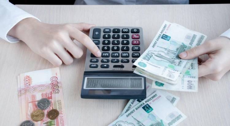 Բանկն 8 օրում 440 անգամ զանգահարել է մի կնոջն ու «թանկ վճարել» դրա համար․ ՌԴ