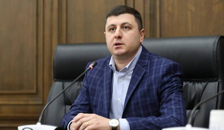 Միտումնավոր հետաձգել են քննարկումը․ «Հրապարակ»
