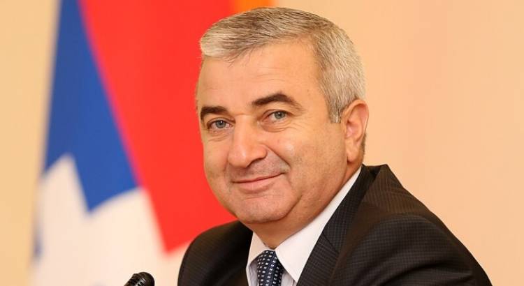 Ինչպես կարելի է առավելությունը դարձնել բեռ, հպարտությունը՝ նվաստացում, իսկ գաղափարախոսությունը՝ պարտվողականություն