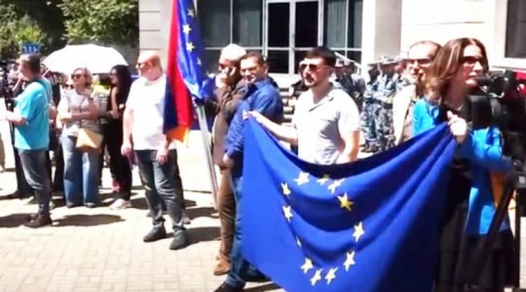 Քանի՞ հոգի էր Հայաստանում դեմ Լավրովի այցին. «Փաստ»