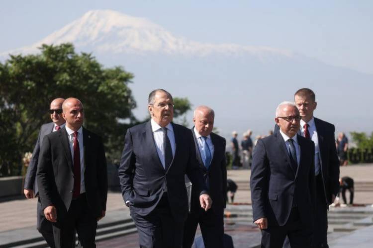 Ցեղասպանության հուշահամալիր այցը հանվել է այցի օրակարգից․«Հրապարակ»