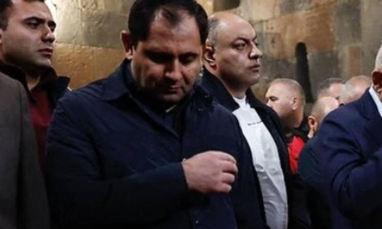 Պապիկյանը միայն կարգալույծի պատարագին է մասնակցում․ «Հրապարակ»