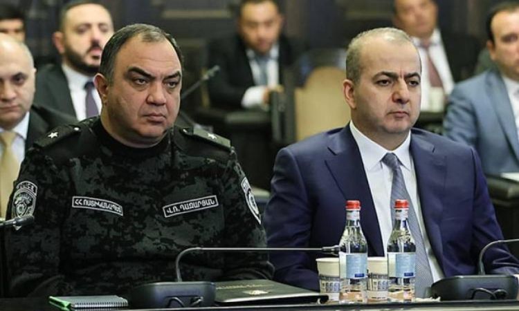 Փաշինյանը վախենում է Վահե Ղազարյանի ու Արմեն Աբազյանի ճամբարափոխ լինելուց․ «Հրապարակ»