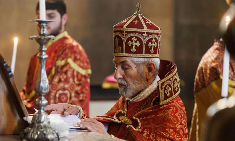 Տեր Պետրոս ավագ քահանա Մալյանը ազատվել է Արարատյան Հայրապետական թեմի երիտասարդաց միությունների համակարգողի պարտականություններից