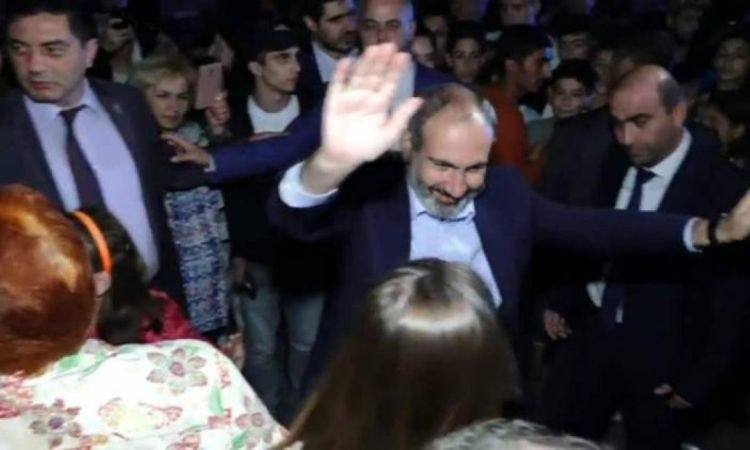 ՔՊ-ականները հավաքվում են աչքալուսանքի․ «Հրապարակ»
