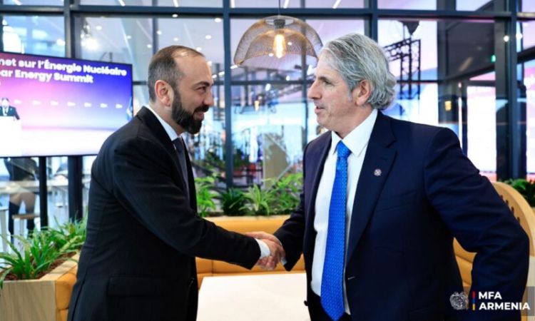 Արարատ Միրզոյանը հանդիպել է Թոմաս Դինանոյի հետ