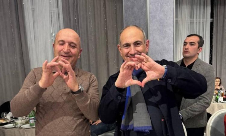 Ինչո՞ւ է «Գորշ գայլերի» նշանը ասոցացվում քպականների ժեստերի հետ. «Փաստ»