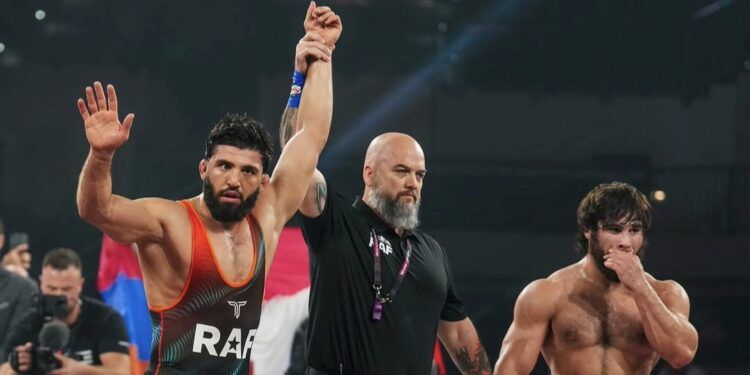 Արման Ծառուկյանը ռևանշ-գոտեմարտում 9:3 հաշվով հաղթեց ամերիկացի ըմբիշ Ջորջիո Պուլասին