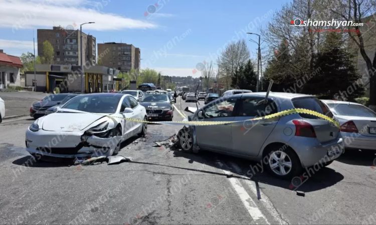 «Հարսնաքար» ռեստորանի մոտ բախվել են «BMW», «Tesla» և «Toyota» մակնիշի ավտոմեքենաները, վիրավnրներ կան