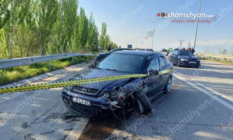 Արարատի մարզում բախվել են «Opel»-ներ, «ՎԱԶ 2114», հղի կին է տեղափոխվել հիվանդանոց