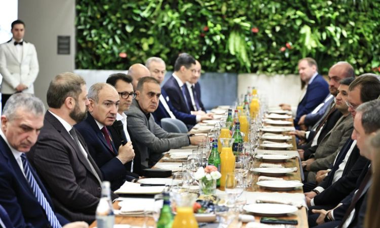 Բիզնեսը դժգոհ է Փաշինյանից․ «Հրապարակ»