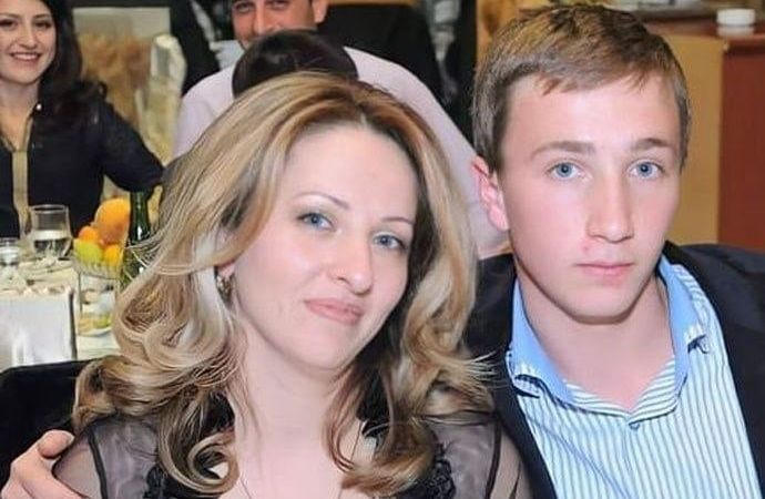 Մահացել է Արցախի հերոս Ռոբերտ Աբաջյանի մայրը