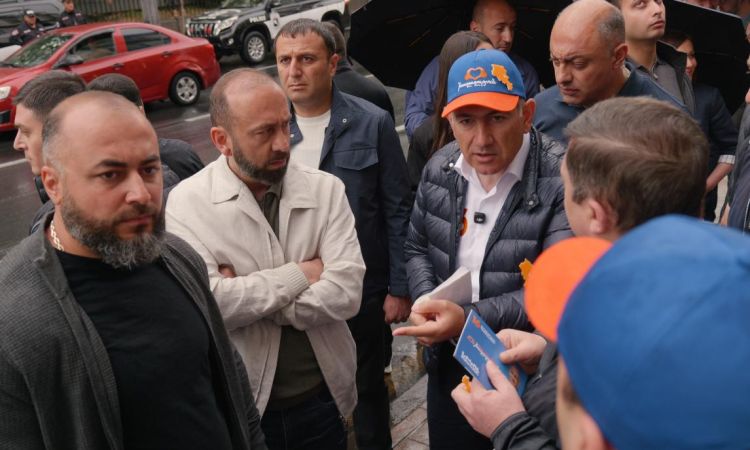 ՔՊ-ում ահռելի ֆինանսական միջոցներ են ծախսում նախընտրական քարոզչության վրա․ «Հրապարակ»
