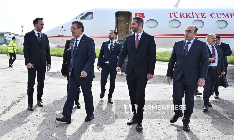 Թուրքիայի փոխնախագահ Ջևդեթ Յըլմազը ժամանել է Երևան