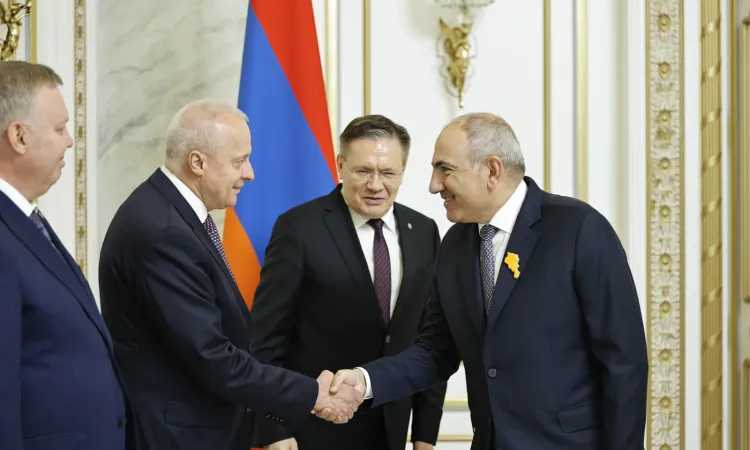 «Աշխարհաքաղաքական Գիքոր» Փաշինյանը դեգերումների մեջ է, հակառուսական ալիքը նահանջում է․ «Հրապարակ»